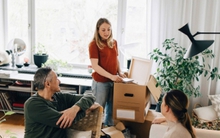 Con cái trưởng thành vẫn phải cưu mang đủ thứ, nhiều bậc cha mẹ kêu gào: Nghỉ hưu rồi không được yên thân dưỡng già