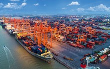 Cổ phiếu cảng biển, vận tải biển đồng loạt "vượt sóng" trong ngày thị trường giảm hơn 6 điểm, điều gì đã xảy ra?