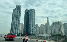 Chung cư liên tục biến động giá, môi giới suốt ngày gọi điện...có nên bán thu lãi hàng tỉ đồng?