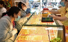 Đề xuất hạn chế mua bán vàng miếng bằng tiền mặt