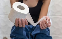 Bác sĩ tiết lộ điều bạn nên làm mỗi khi đi vệ sinh, nghe kinh dị nhưng có lợi cho sức khỏe