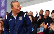 Ký hợp đồng với đội bóng có ngân quỹ 10 triệu USD, HLV Park Hang-seo được trả lương thế nào?