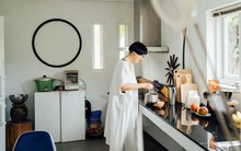 Cách các bà nội trợ Nhật biến căn bếp không khác gì cửa hàng tạp hóa, đẹp đến bất ngờ