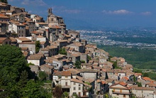 Thị trấn ở Italy vất vả rao bán những căn nhà trị giá 1 euro