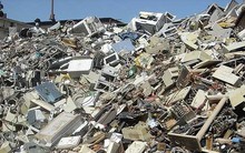 Mỗi năm khu công nghiệp phát sinh 550.000 tấn chất thải nguy hại