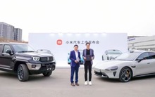 Tổ chức sự kiện ra mắt xe điện, Xiaomi không ngại mời cả CEO các hãng xe khác đến dự: 2 CEO còn vui vẻ đổi xe cho nhau