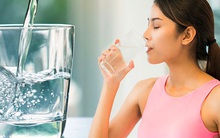 Uống nhiều nước vào 4 thời điểm trong ngày tốt chẳng thấy đâu, bệnh tật còn ùn ùn kéo tới