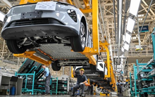 Sẵn sàng bỏ qua các quy trình tiêu chuẩn để đổi lấy tốc độ, làm trước, cập nhật sau: Hé lộ phương thức giúp Trung Quốc sản xuất xe điện thần tốc