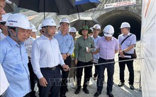 Kiểm tra thi công hầm dài nhất trên dự án cao tốc Quảng Ngãi - Hoài Nhơn
