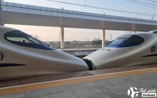 "Trầm trồ" tàu cao tốc Trung Quốc qua góc nhìn du học sinh Việt: Tiếng tàu xé gió “như tiếng máy bay”, ngồi chưa ấm chỗ đã phải.... xuống