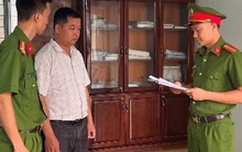 Bắt Giám đốc Văn phòng ĐKĐĐ cấp khống sổ đỏ trên đất người khác