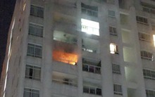 TP Thủ Đức: Gần sáng, một căn hộ tại chung cư 4S Linh Đông bốc cháy