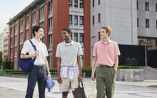 Đàn ông công sở hiện đại và cuộc cách mạng về sự thoải mái từ chiếc áo Polo