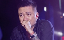 Tuấn Hưng hoàn tiền vé cho khán giả sau ồn ào dừng hát giữa chừng, bất lực trên sân khấu