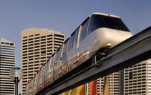 Bao giờ Hà Nội làm tàu điện một ray?