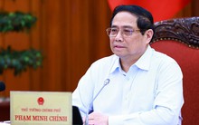 Thủ tướng: Không để thiếu điện cho sản xuất, kinh doanh, tiêu dùng trong bất kỳ hoàn cảnh nào