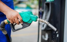 Giá xăng dầu cùng giảm, RON 95 mất mốc 25.000 đồng/lít