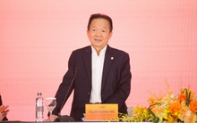 Chủ tịch SHB Đỗ Quang Hiển nói về thương vụ bán ngân hàng con: 'Đối tác bảo chúng tôi ghê gớm nhưng họ rất thích'