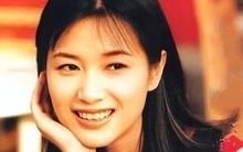 Mỹ nhân bí ẩn nhất màn ảnh 50 tuổi vẫn trẻ đẹp, thành công duy nhất sự nghiệp là yêu "ông trùm" thống trị showbiz