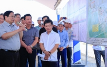 Thủ tướng kiểm tra hiện trường, đốc thúc nhiều dự án cao tốc trọng điểm