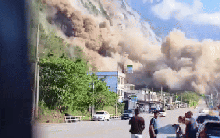 Clip hàng loạt tòa nhà rung lắc, đổ sập trong trận động đất tại Đài Loan