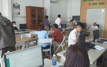 Nhân viên phòng công chứng phía Nam bắt đầu bận rộn