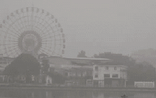 "Khổ" như đi chơi Hồ Tây: Chen chân, nhích từng chút trên đường bụi mù