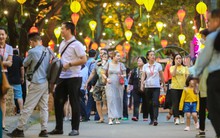 Tin vui cho du lịch Việt: Khách Trung Quốc đã vượt 1 triệu lượt sau 4 tháng đầu năm, bám sát thị trường khách Hàn Quốc