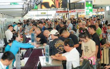Hôm nay 94.000 người đổ về sân bay Nội Bài