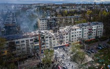 Các chủ nợ phương Tây thúc ép Ukraine trả lãi