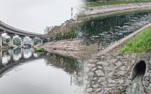 1km 40 họng xả thải, sông Tô Lịch thành cống nước đen lộ thiên