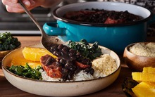 Chuyên gia về tuổi thọ chỉ ra 2 thực phẩm rẻ tiền thực sự có tác dụng giúp bạn sống lâu, đừng chờ đến tuổi về hưu mới bổ sung