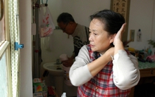 Nhìn cuộc sống khác biệt của 2 bà hàng xóm, tôi đã ngẫm ra được điều giúp tuổi già của mình an tâm hơn