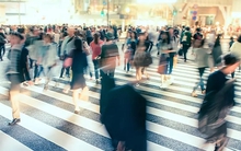 Sự khác biệt giữa hành khách khoang phổ thông và khoang hạng nhất không chỉ ở TIỀN, bảo sao người giàu càng ngày càng PHẤT