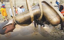 Lào khai quật nhiều tượng Phật cổ gần sông Mekong