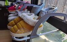 3 NƠI trong nhà cấm đặt giày dép nếu không muốn tiền bạc 'đội nón ra đi', làm quanh năm chẳng dư được đồng nào!