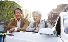 62 tuổi, vợ chồng tôi đi du lịch khắp nơi, càng ngày càng ‘run sợ’: Không hiểu đang đi chơi hay đi hành xác!