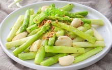 Thứ "rau hoàng đế" siêu tốt cho chị em, là "viagra tự nhiên" cho phái mạnh, ăn cùng cá hồi sẽ càng tăng hiệu quả