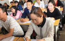 Đến hẹn lại lên, cứ tầm giờ này hàng năm, nhiều phụ huynh lại "bớt" lên Facebook", tranh cãi qua lại về 1 vấn đề