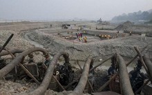 Phát hiện "con sông chứa đầy vàng", chuyên gia dùng 20 máy bơm liên tục suốt 4 tháng để trục vớt: Kho báu giá trị ước tính hơn 10.000 tỷ đồng được tìm thấy