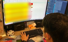 Kiểm tra đột xuất căn nhà có 9 thanh niên với hàng chục máy tính cấu hình cao, công an tóm gọn ổ nhóm phát tán mã độc đến hàng vạn người dùng