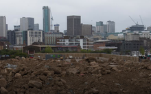 Vì sao nhiều thành phố, thị trấn của Anh phá sản