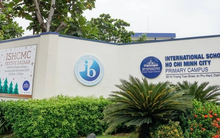 Vụ trường quốc tế phát sách có nội dung 18+: Không phải cứ đạt 1 đống giải thưởng là phù hợp để dạy học sinh!