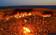 Mỏ than khổng lồ tự cháy âm ỉ suốt 300 năm, thiệt hại hơn 3 nghìn tỷ mỗi năm, người dân xung quanh khổ sở vì bệnh tật bủa vây nhưng đến nay vẫn không ai dám dập tắt