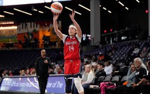 Nữ cầu thủ bóng rổ Việt Nam đầu tiên thi đấu tại giải nhà nghề Mỹ