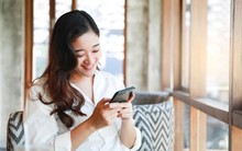 ‘Mẹ bỉm’ ngồi nhà bấm điện thoại, ngày cao điểm thu về hơn 600 triệu đồng doanh thu bằng cả năm đi làm thuê: Đừng lãng phí đời mình để làm giàu cho người khác!