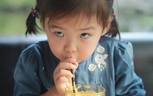 Nếu con có 4 dấu hiệu “hư hỏng” này thì cha mẹ nên lưu ý: Nhiều đứa trẻ đã trở thành "nạn nhân"