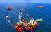 Việt Nam vừa tìm thấy hai "kho báu" ngoài khơi, nhóm cổ phiếu liên quan lập tức "bốc đầu", có mã lập đỉnh lịch sử