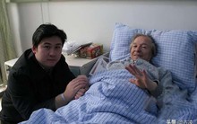 Người đàn ông 66 tuổi miễn phí tiền nhà cho cậu sinh viên nghèo suốt 8 năm, cuối đời bỗng được trả ơn theo cách ai cũng bất ngờ