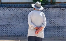 Người đàn ông 66 tuổi có mật độ xương như 30 tuổi, bác sĩ nói thẳng: 4 thói quen của ông rất đáng học hỏi